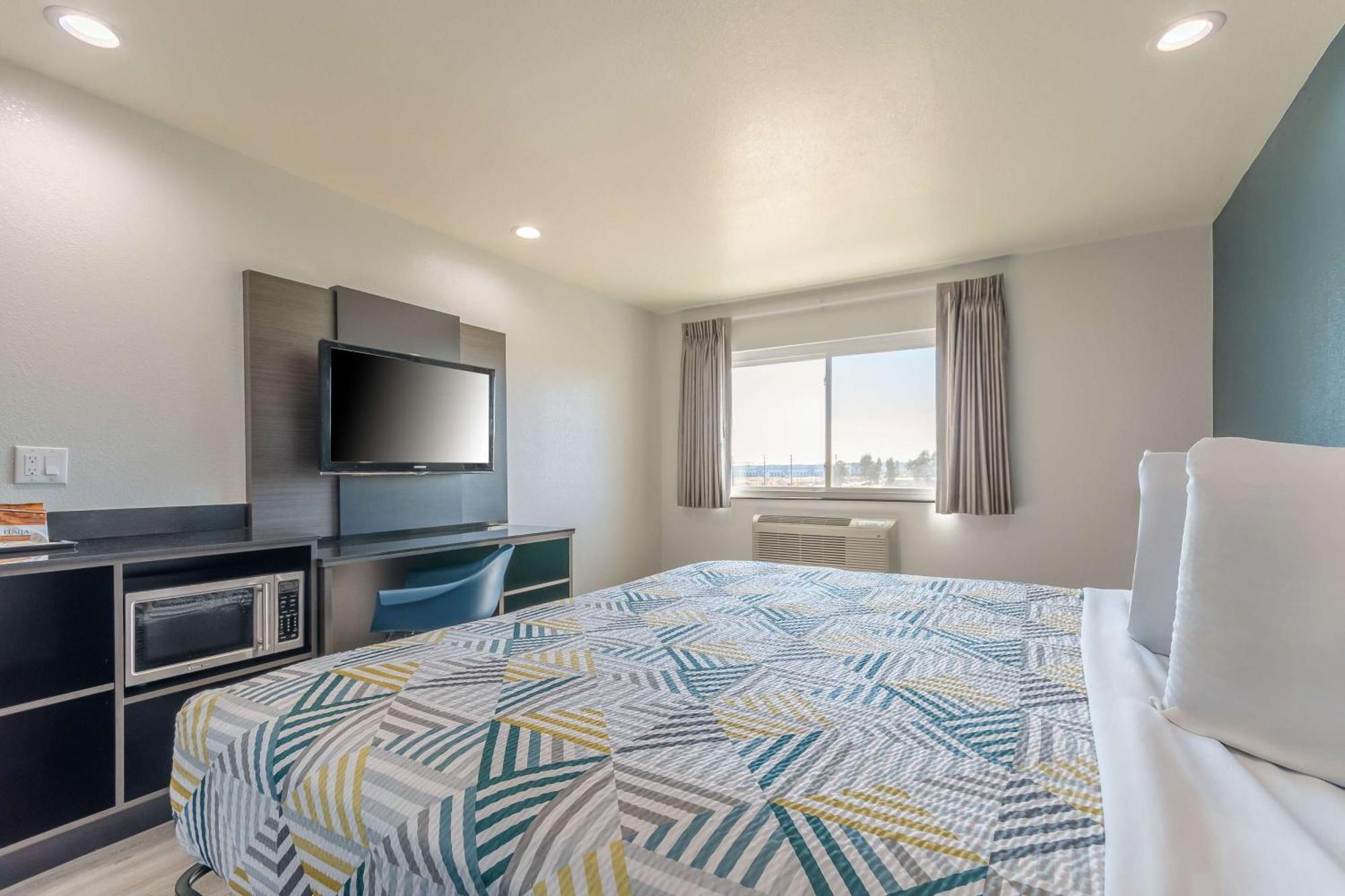 Studio 6 Suites Perris, Ca Eksteriør bilde
